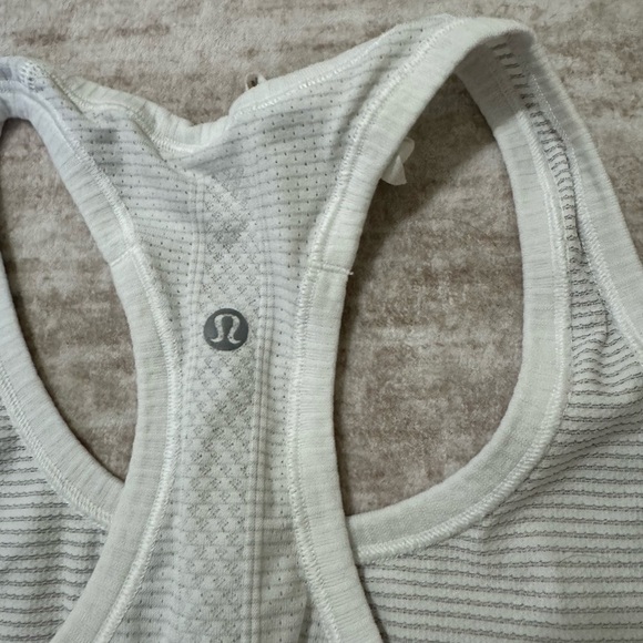Lululemon Swiftly Tech Racerback size 4 - Picture 5 of 7